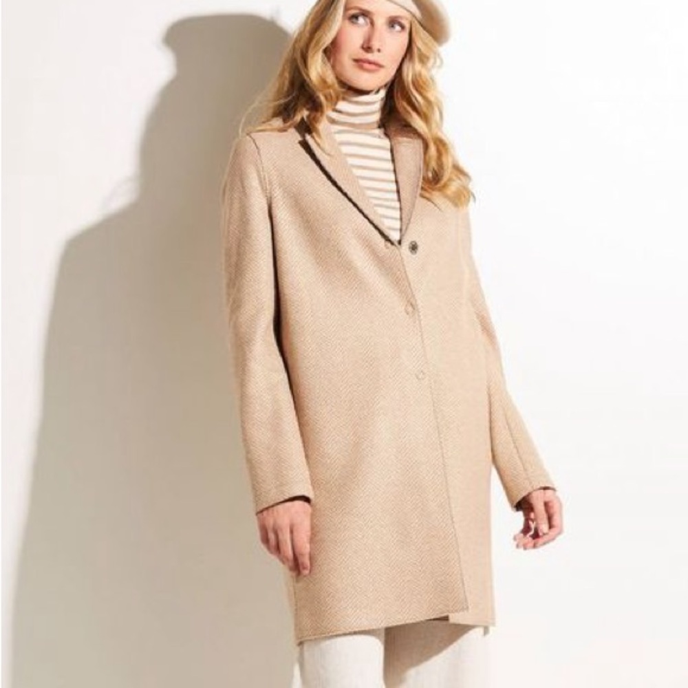 Harris Wharf London Cashmere Blend Cocoon Coat in Tan Herringbone